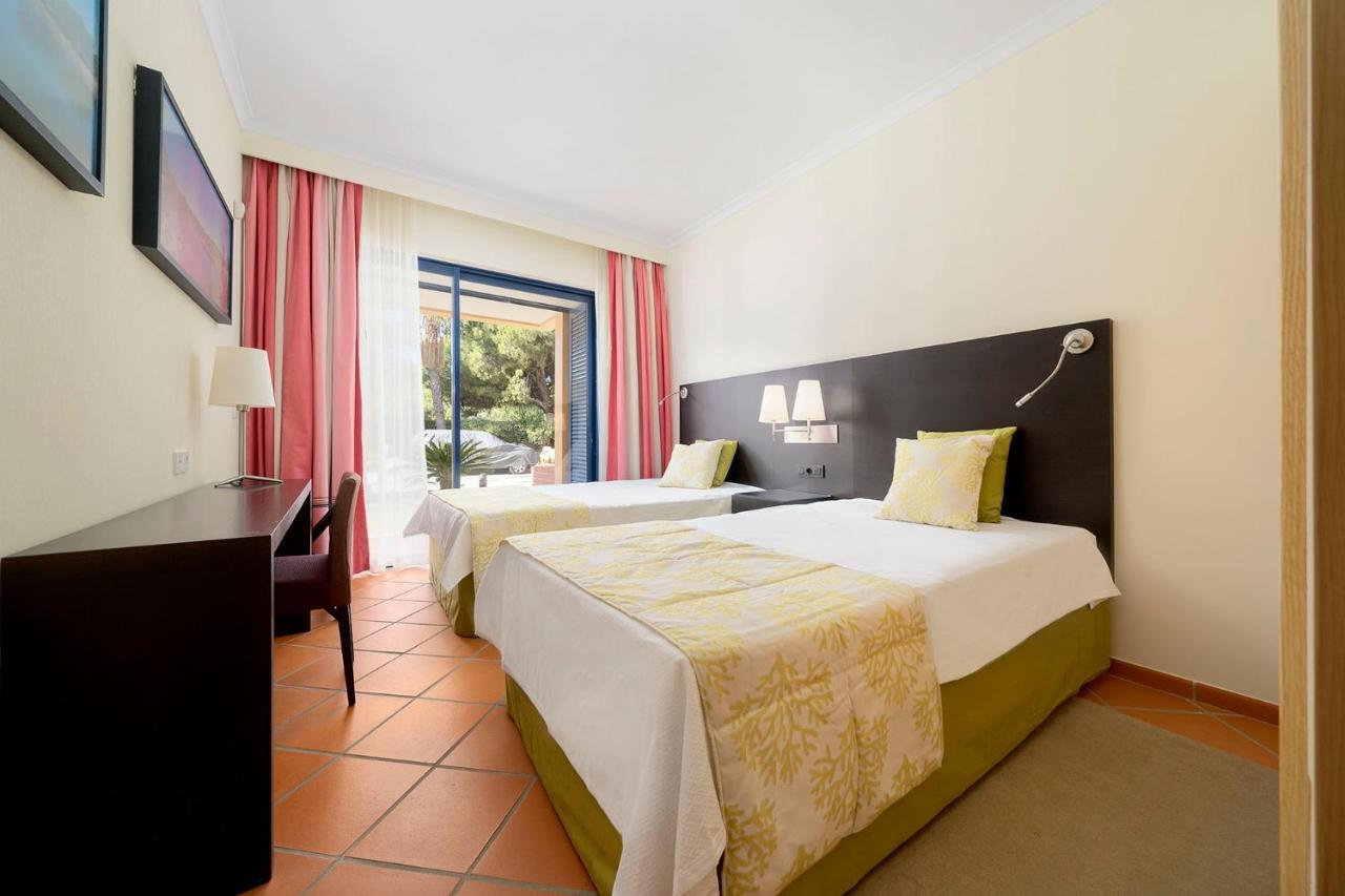 Al - Apartamentos Vila Sol F5 Bloco 3 クアルテイラ エクステリア 写真